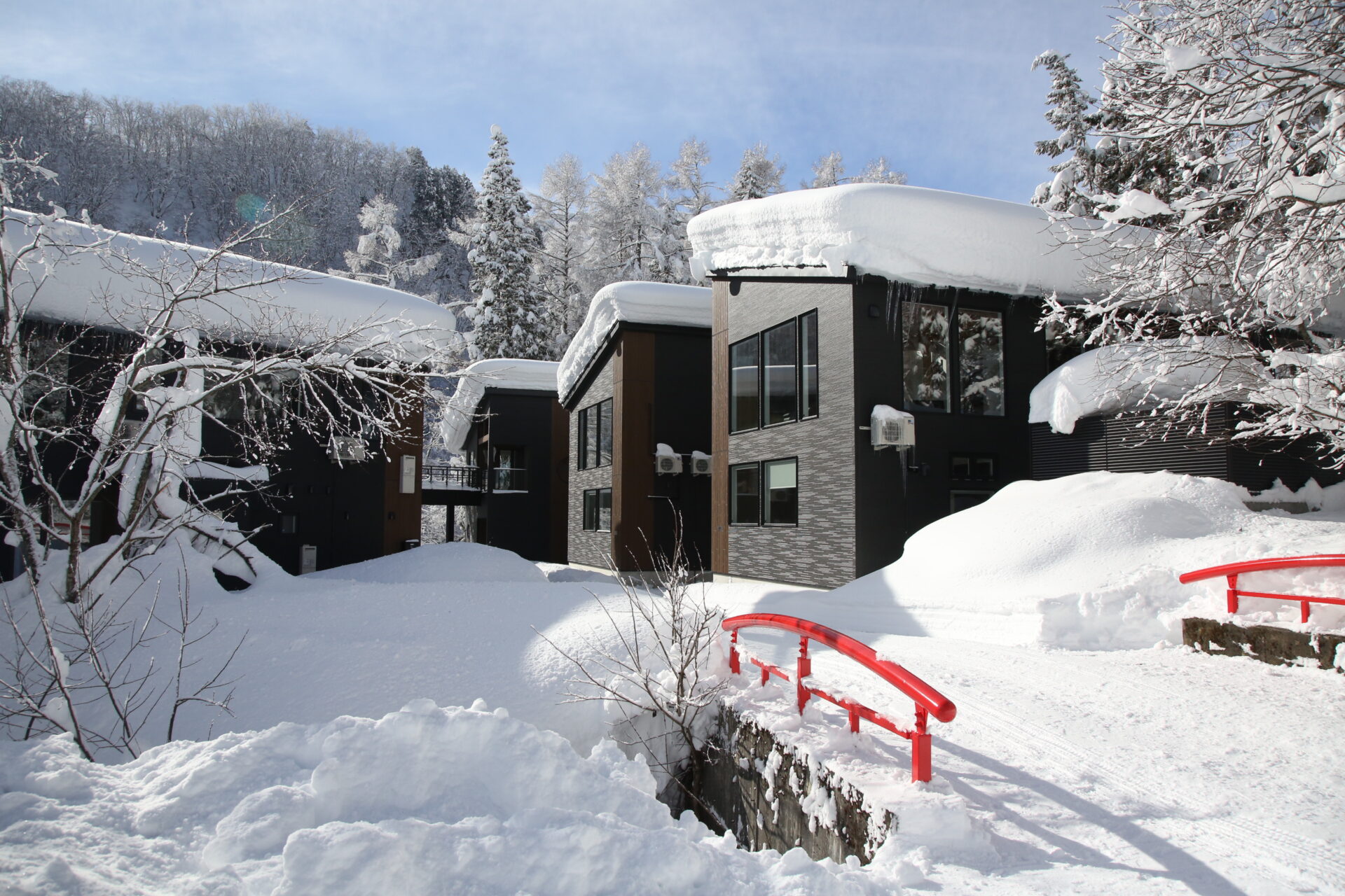 1-exterior-daytime2 Alpine Tenshi Villas ~ 稲荷 INARI ~